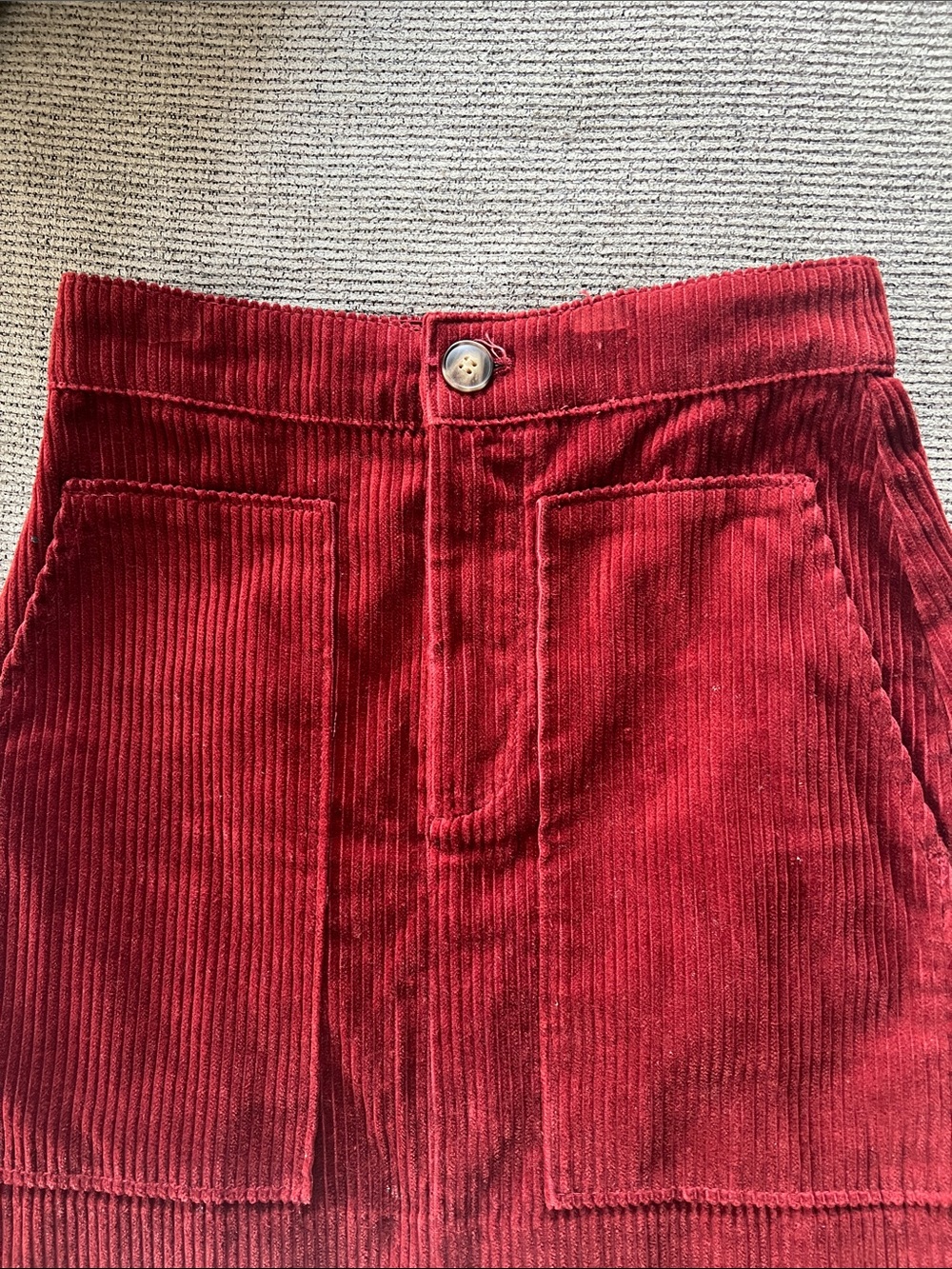 H&M Deep Red Corduroy Mini Skirt with Front Patch Pockets - Picture 4 of 4